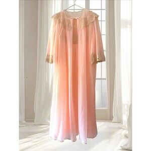 VTG Pink Nylon Peignoir Gown Robe Set Size 46 M/L